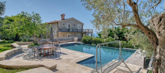 5 bedrooms Villa in Budva, Montenegro No. 354 14