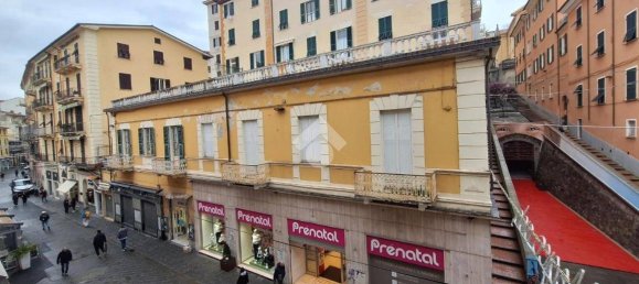 Apartamento T3 em La Spezia, Italy N.º 65957 4