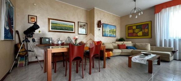 8-salle Villa à Palazzolo sull'Oglio, Italy No. 6551 4