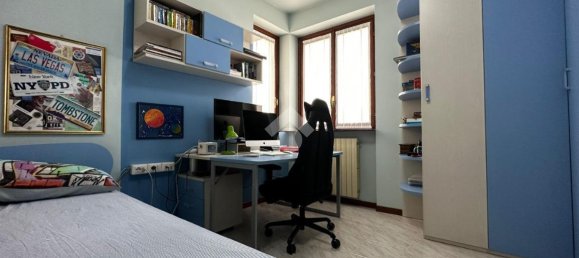 8-salle Villa à Palazzolo sull'Oglio, Italy No. 6551 39