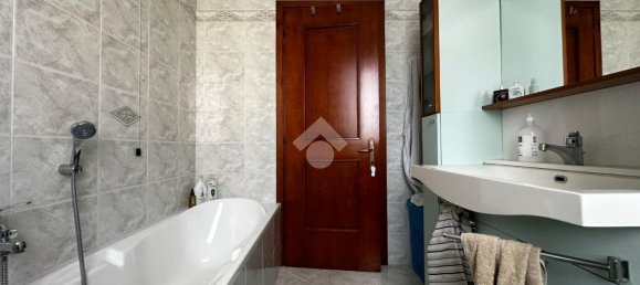 8-salle Villa à Palazzolo sull'Oglio, Italy No. 6551 43