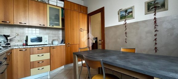 8-salle Villa à Palazzolo sull'Oglio, Italy No. 6551 34