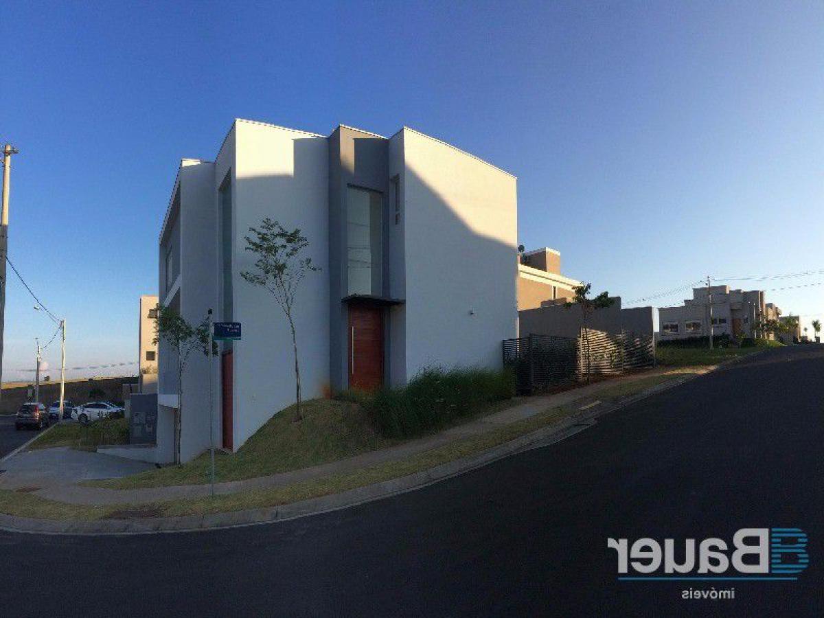 4 bedrooms Townhouse in Sao Paulo, Brazil No. 472061