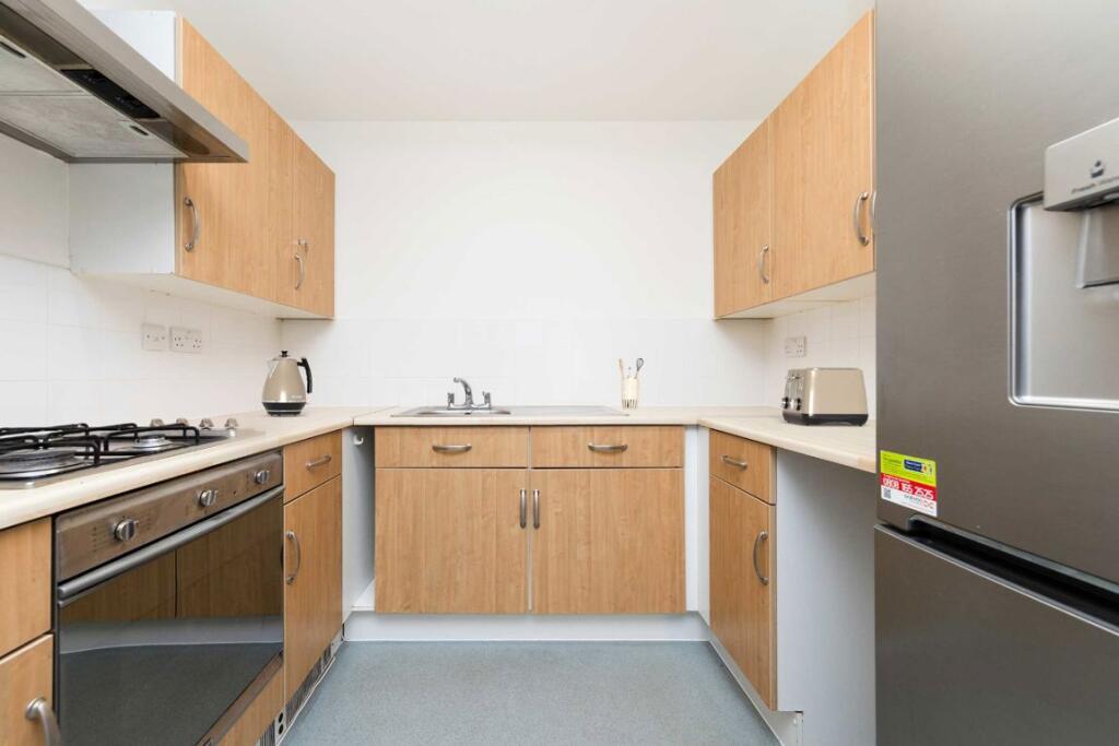 1 bedroom Apartment in Canary Wharf, United Kingdom No. 5661