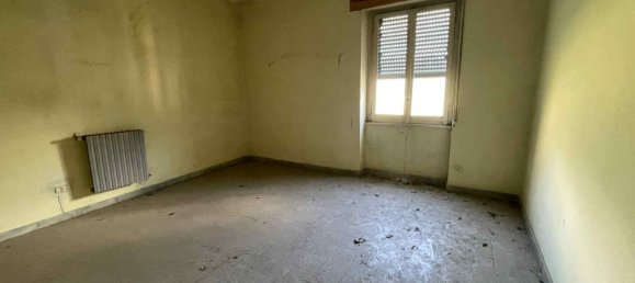 4 rooms Apartment in Montella, Italy No. 278436 9