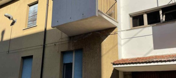 4 rooms Apartment in Montella, Italy No. 278436 3