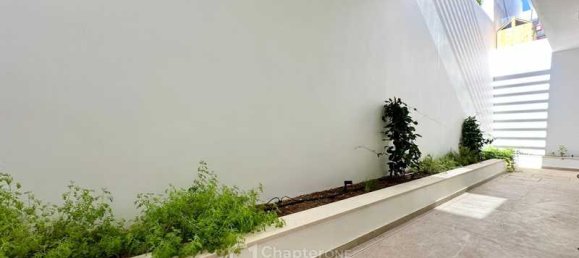 5 bedrooms Villa in Paphos, Cyprus No. 14723 16