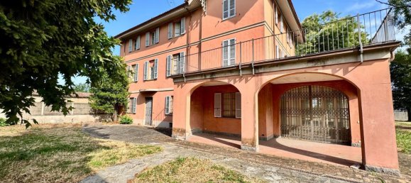 9 rooms Villa in Piacenza, Italy No. 300083 2