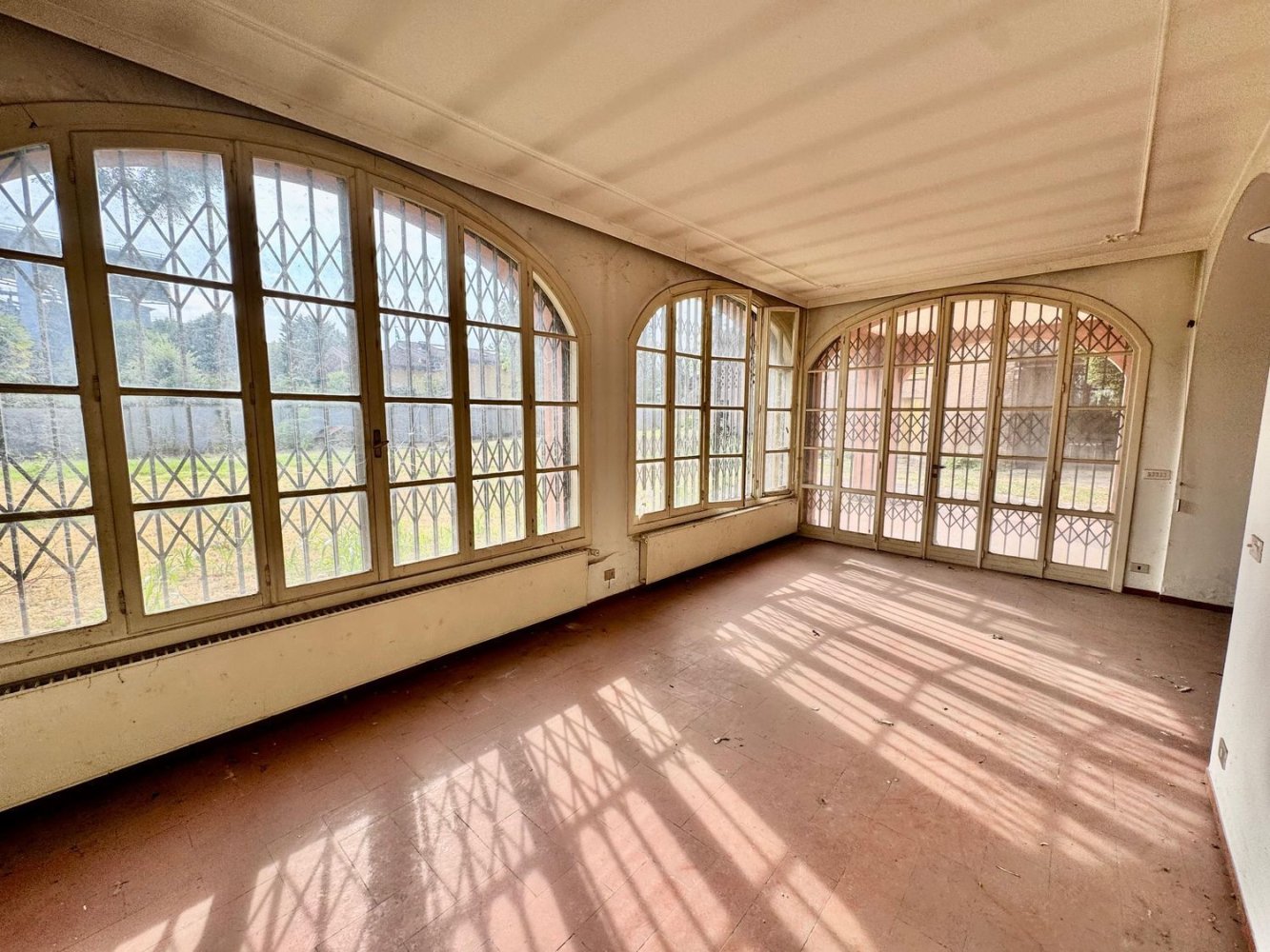 9 rooms Villa in Piacenza, Italy No. 300083