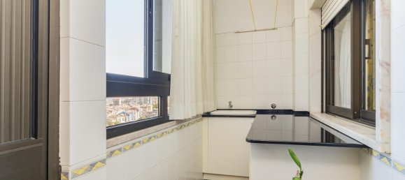 4 bedrooms Apartment in Lisbon, Portugal No. 145221 8