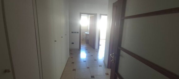 6 rooms Apartment in Trento, Italy No. 167080 5