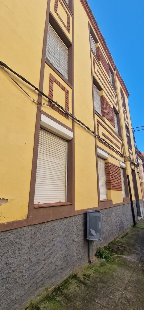 Casa de 12 dormitorios en San Andrés del Rabanedo, Spain No. 27637