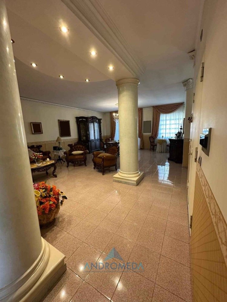  بناية في Casavatore, Italy 550متر مربع رقم 265120