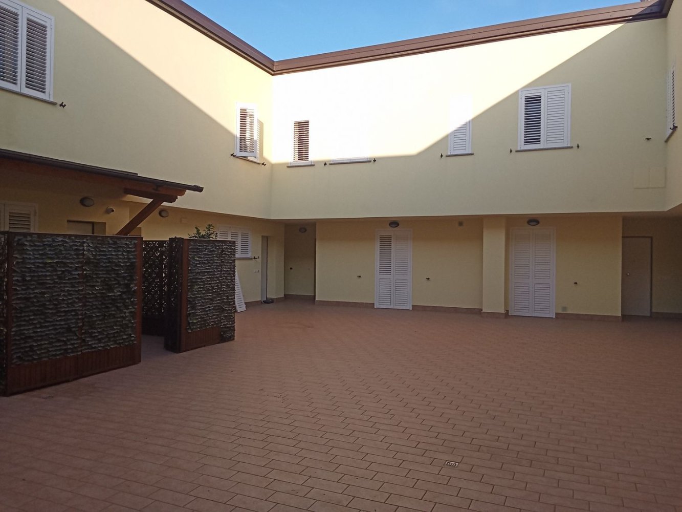 Квартира с 3 комнатами в Торторето, Италия № 256948