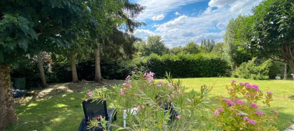 5 bedrooms House in Lesigny, France No. 175576 3