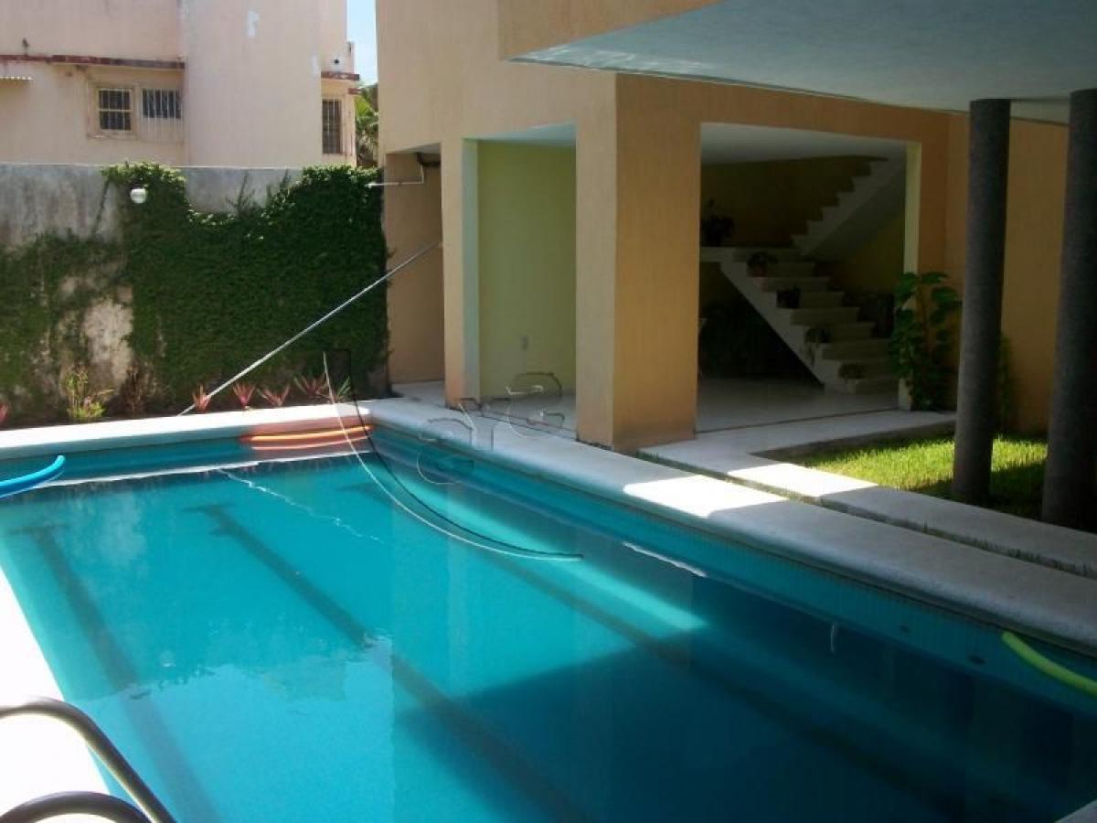 Дом с 4 спальнями в Веракрус, Мексика № 208714