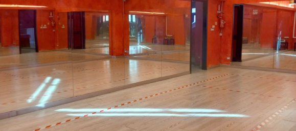  عقار تجاري في Pescara, Italy 225متر مربع رقم 271275 19