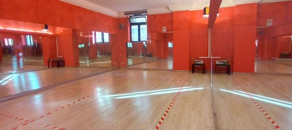  عقار تجاري في Pescara, Italy 225متر مربع رقم 271275 15