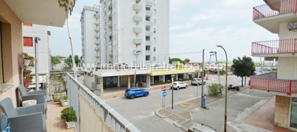 2 bedrooms Apartment in Comacchio, Italy No. 330148 5