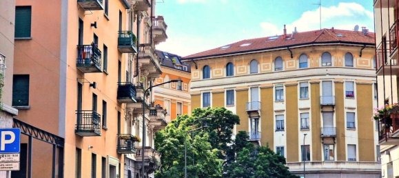 2 bedrooms Apartment in Milan, Italy No. 331599 3