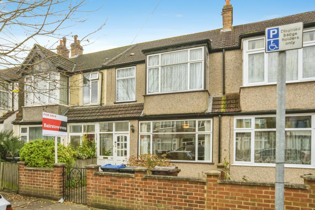 3 bedrooms House in London, United Kingdom No. 11598