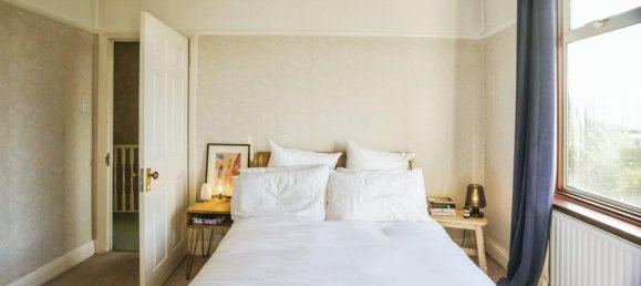 3 bedrooms House in London, United Kingdom No. 11598 9