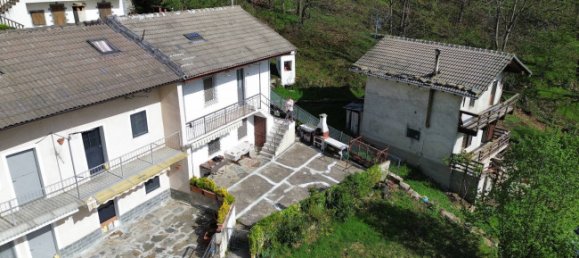 2 bedrooms House in Giaveno, Italy No. 226320 4