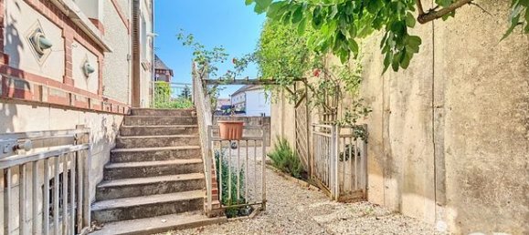 Дом с 5 спальнями в Жуаньи, Франция № 302211 3