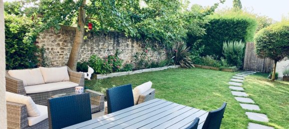 Casa de 3 dormitorios en Lissieu, France No. 181916 3