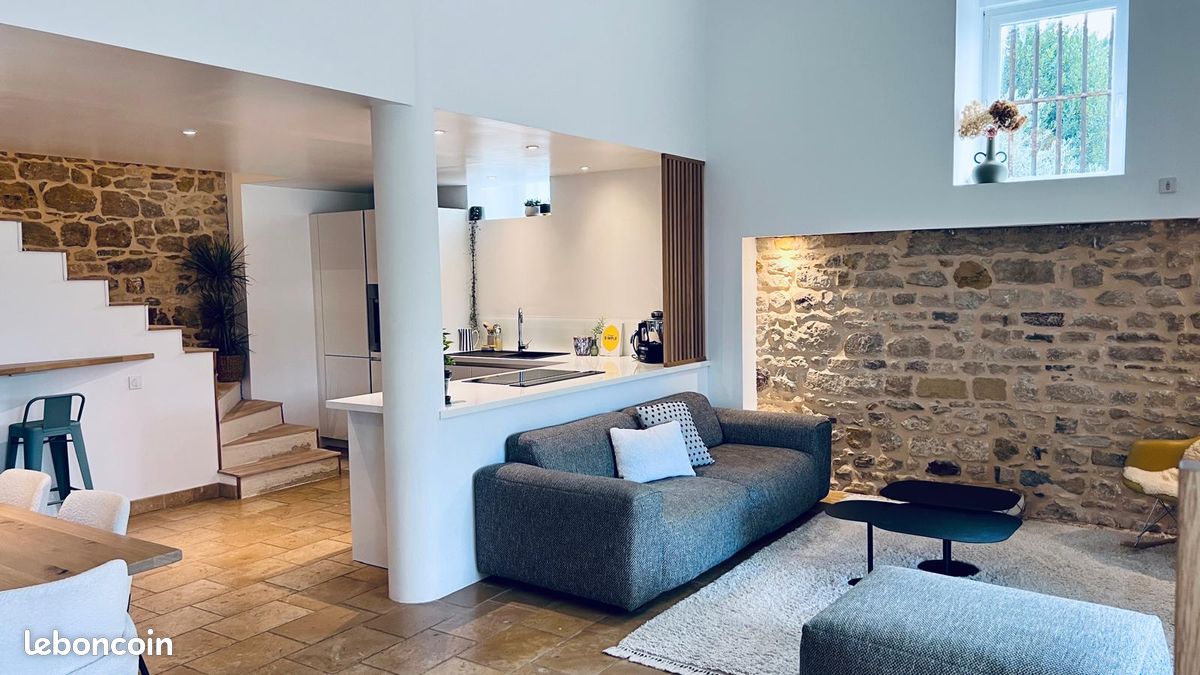 Casa de 3 dormitorios en Lissieu, France No. 181916