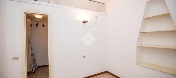 2 bedrooms Apartment in Milan, Italy No. 370100 11