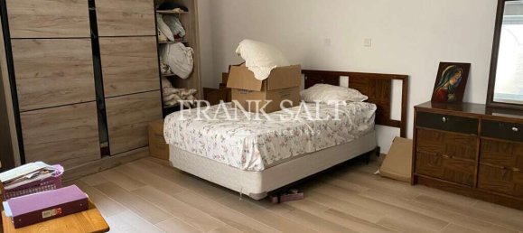 3 bedrooms House in Victoria, Malta No. 2812 6