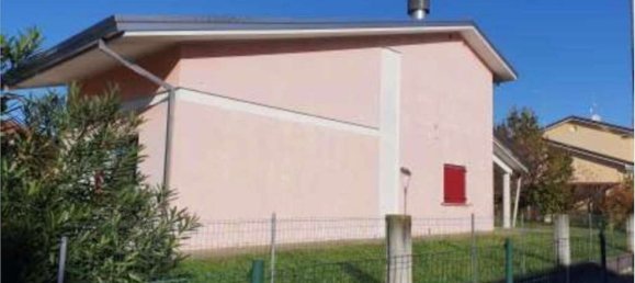 Дом с 12 комнатами в Сальгареда, Италия № 58208 22