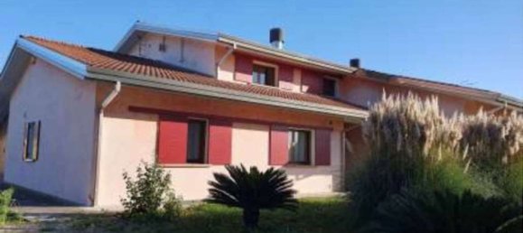 Дом с 12 комнатами в Сальгареда, Италия № 58208 21