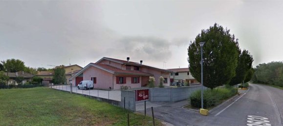 Дом с 12 комнатами в Сальгареда, Италия № 58208 18