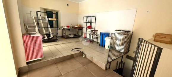 1 room Commercial property in Rome, Italy No. 273665 9