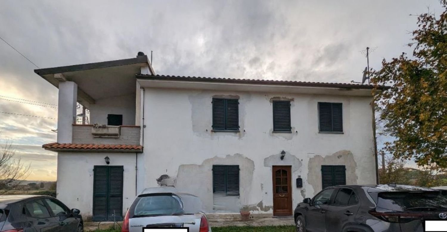6 bedrooms House in Lamporecchio, Italy No. 321143