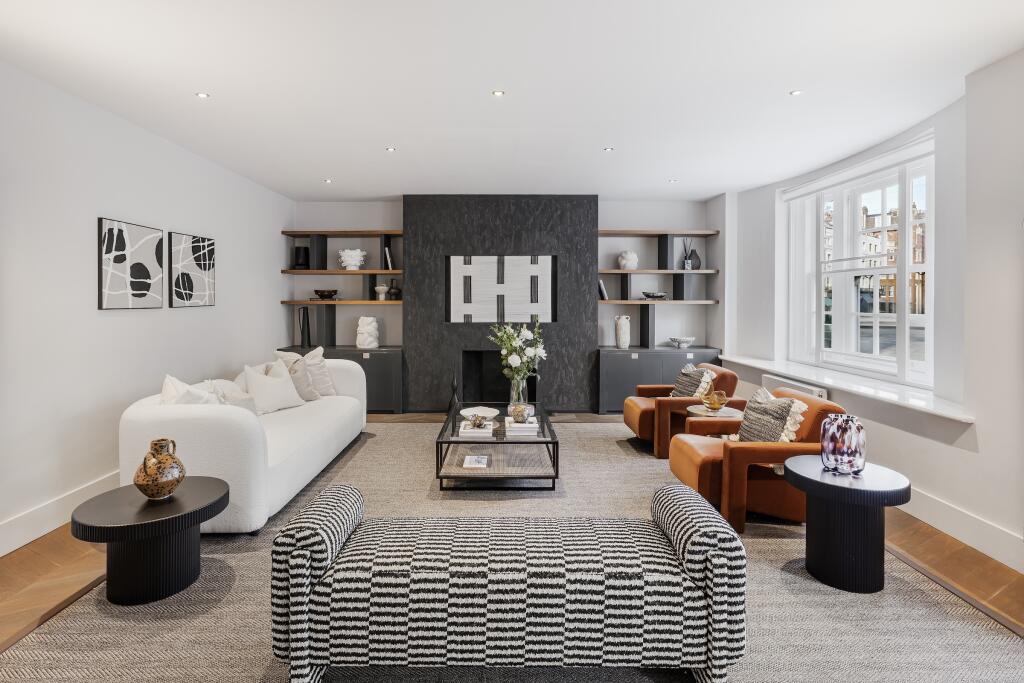 3 bedrooms Apartment in London, United Kingdom No. 13282