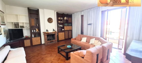 5 bedrooms Apartment in Signa, Italy No. 353127 13