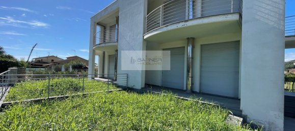 6 غرف نوم فيلا في Camaiore, Italy رقم 330129 5