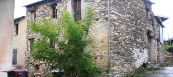 6 rooms House in Pornassio, Italy No. 226647 5