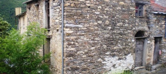 6 rooms House in Pornassio, Italy No. 226647 2