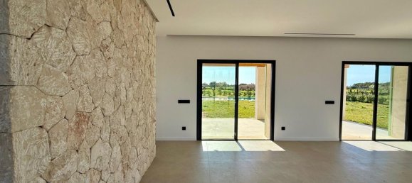 5 bedrooms House in Campos, Spain No. 147503 9