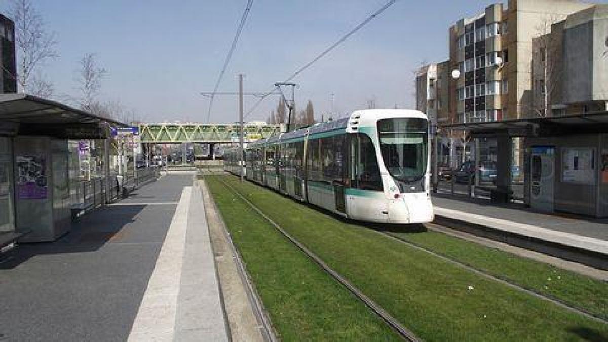 Apartamento com 2 quartos em condomínio em Colombes, France N.º 26491