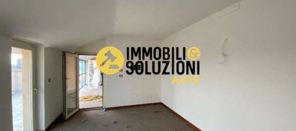 3-salle Appartement à Abbiategrasso, Italy No. 7846 19