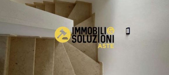 3-salle Appartement à Abbiategrasso, Italy No. 7846 15