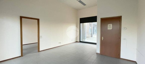 2 rooms Office in Brescia, Italy No. 212562 8