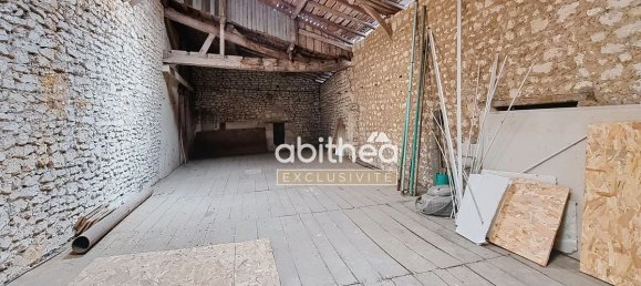 Дом с 5 спальнями в Сен-Жени-де-Сантонж, Франция № 319845 20