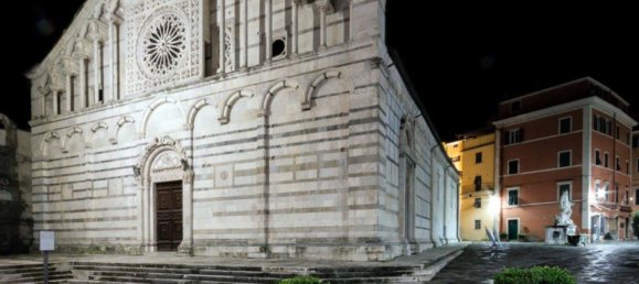 Casa de 8 divisões em Carrara, Italy N.º 48120 23