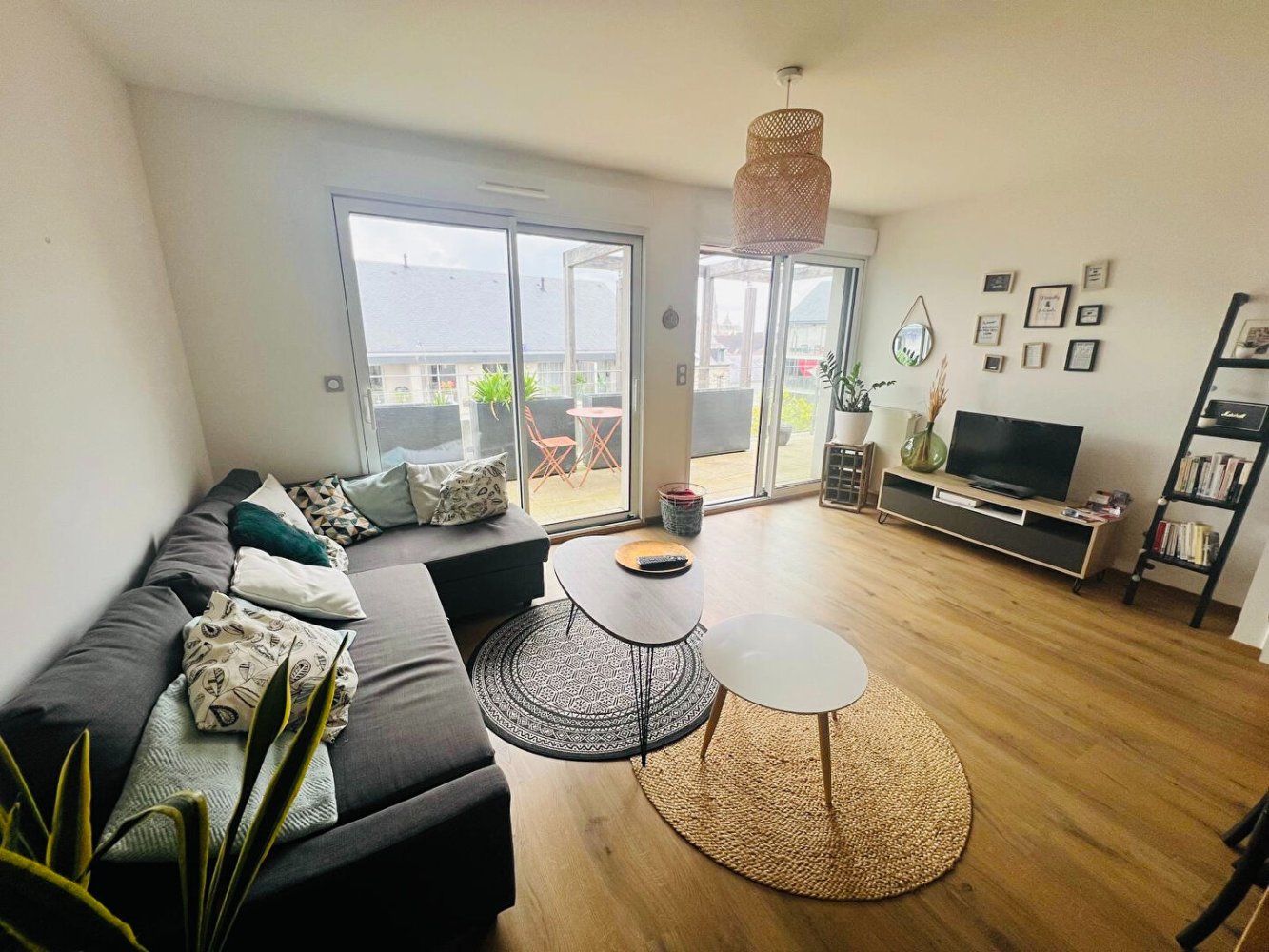 Apartamento de 3 habitaciónes en Vitre, France No. 328490